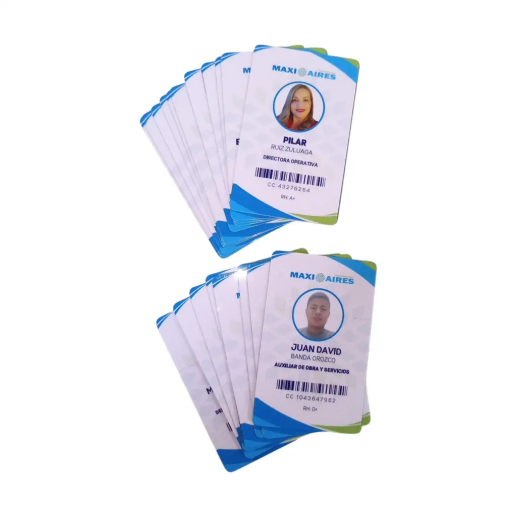 Tarjetas de identificación corporativa en PVC personalizadas a full color.
