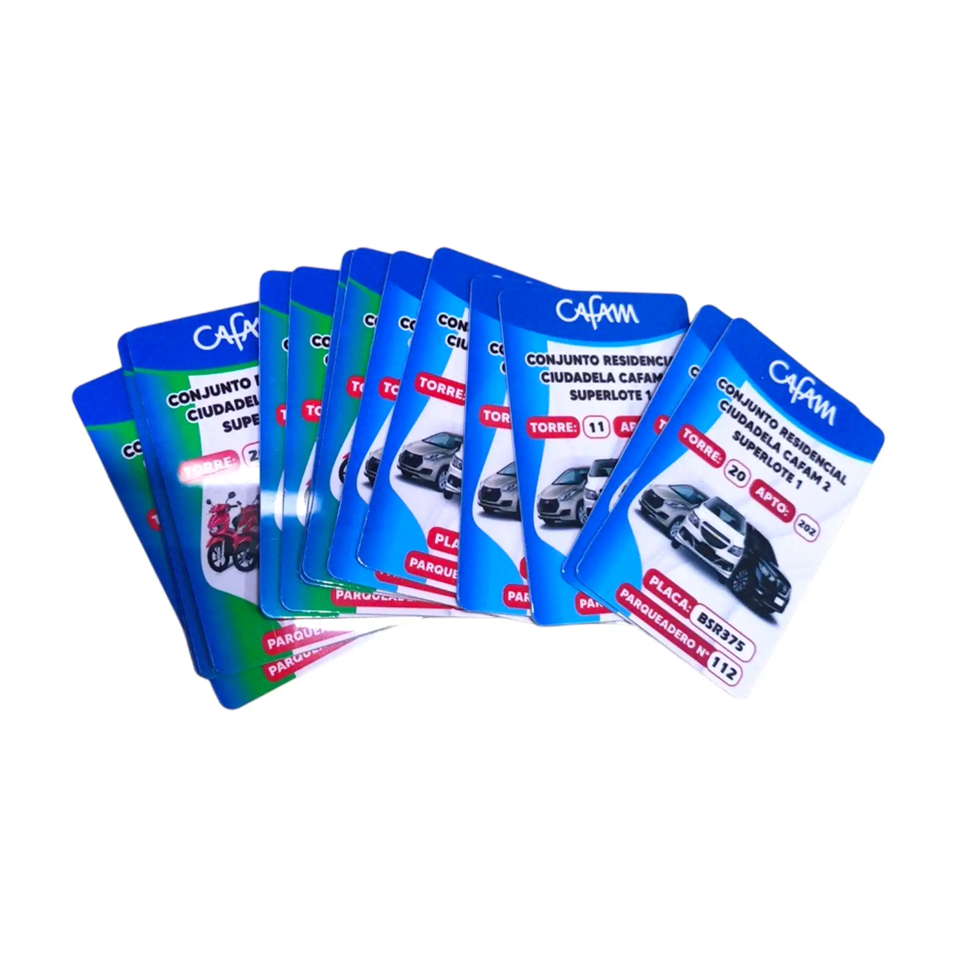 Tarjeta de membresía para parqueadero impresa en material plástico.